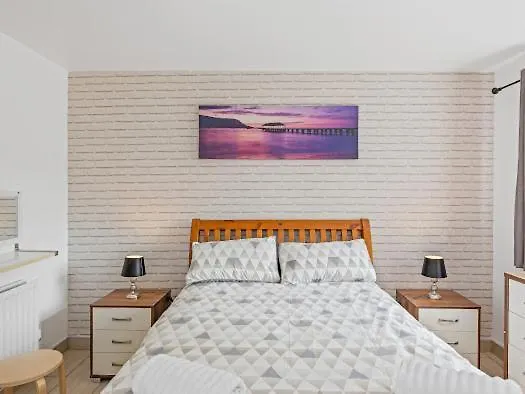 Self Catering Belfast Apartment
